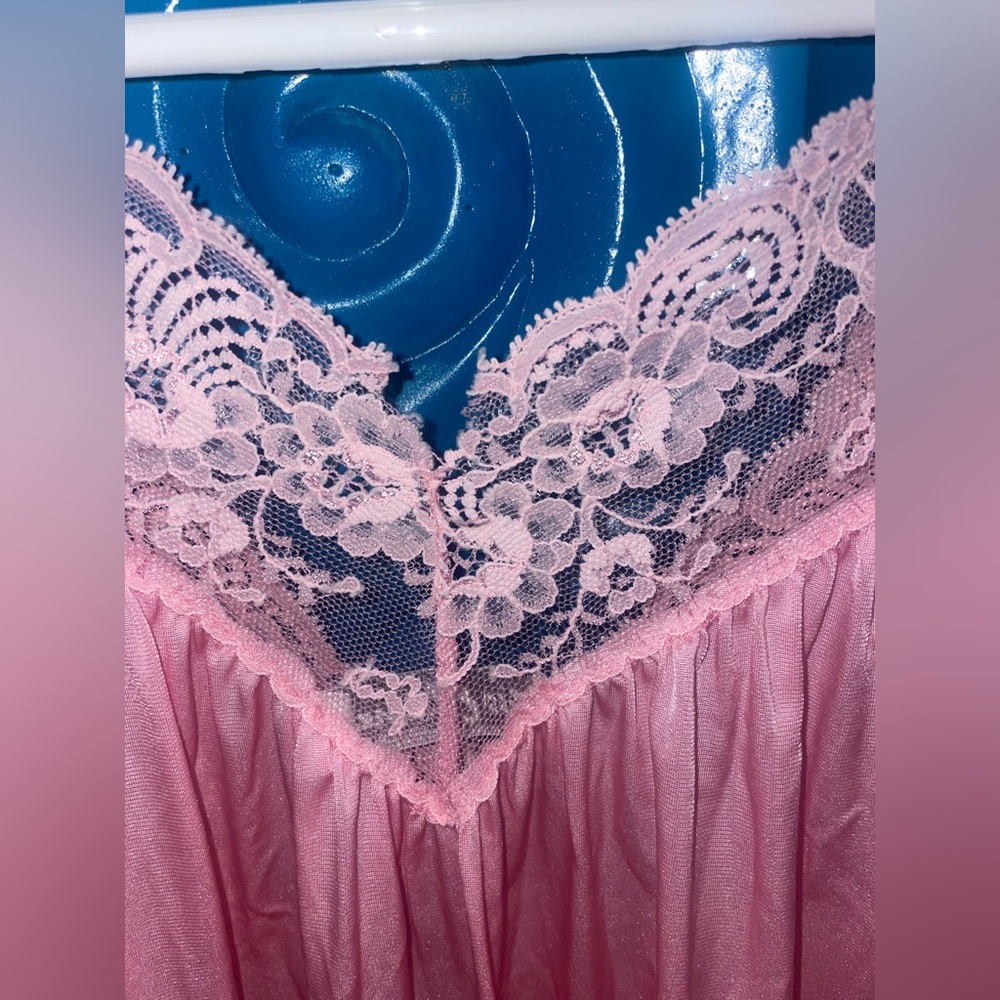 🌸VINTAGE 80’s Full Length Pink Nightgown 🌸 - Picture 2 of 12